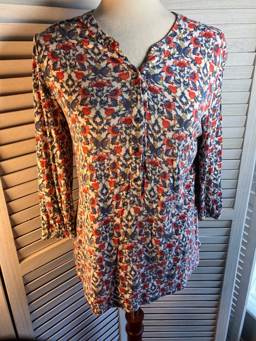 Floral Cotton Top 3/4 length sleeve Size 10/M